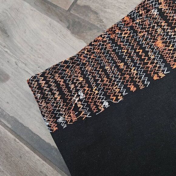 Levi's Hand-Embroidered Jeans - Picture 5 of 12